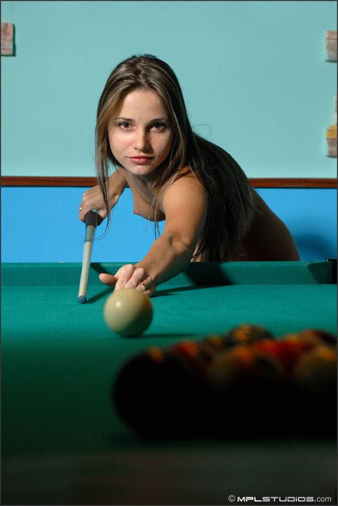 Smoking hot amateur babe loves playing pool butt naked late night - #9