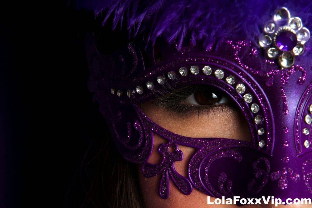 Solo model Lola Foxx removes her masquerade mask and lingerie for nude poses - #12