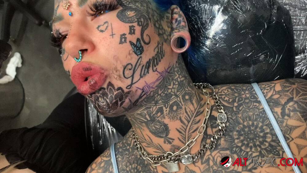 Tattoo enthusiast Amber Luke gets a new face tat from a female artist - #13