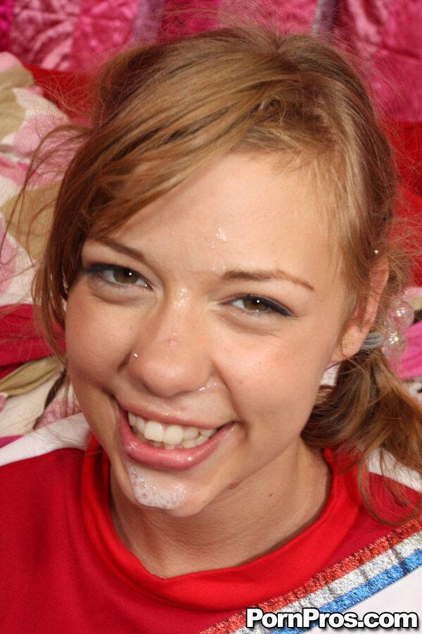 Young cheerleader Nicole Ray sucks the sperm out of huge cock - #2