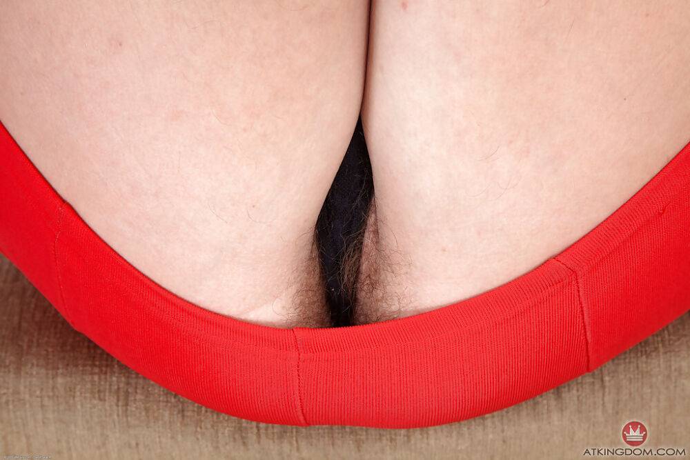 Mature woman Elle Macqueen proudly displaying her really hairy pussy - #16