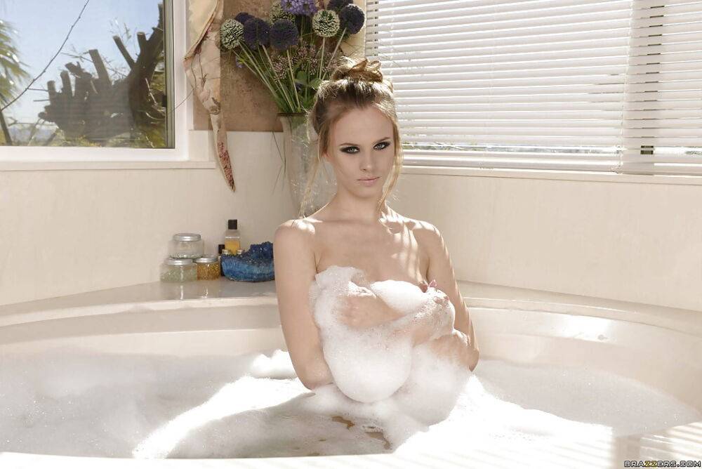 Bath time with wet solo girl Jillian Janson and her shaved pussy - #4