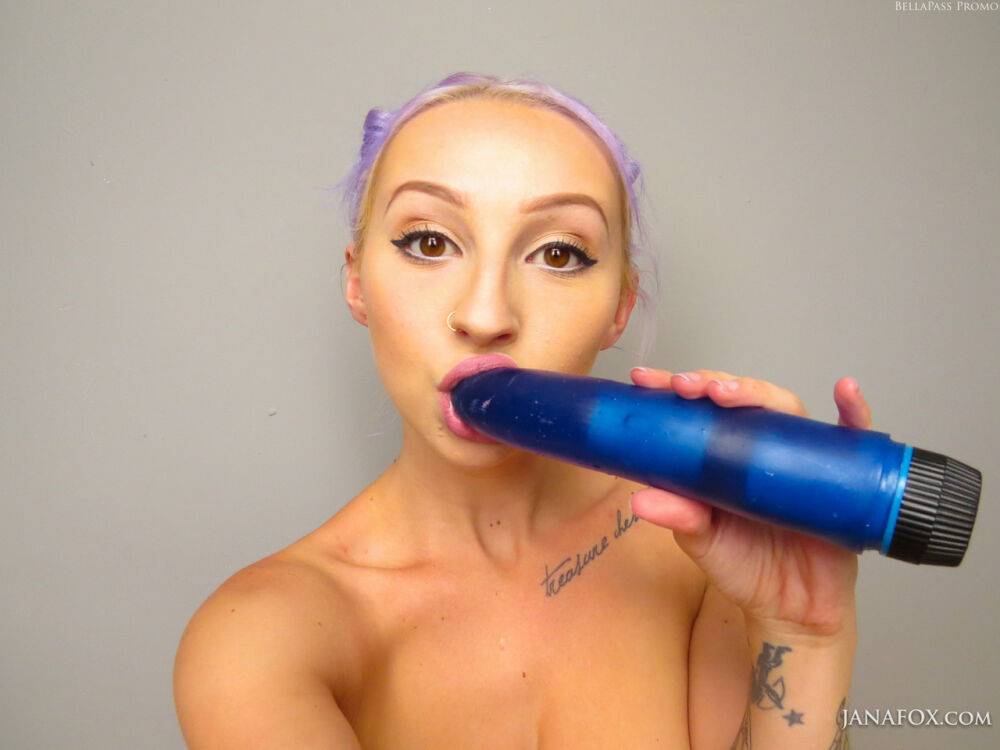 Busty girl Jana Fox toys her pink pussy during self shot action - #12