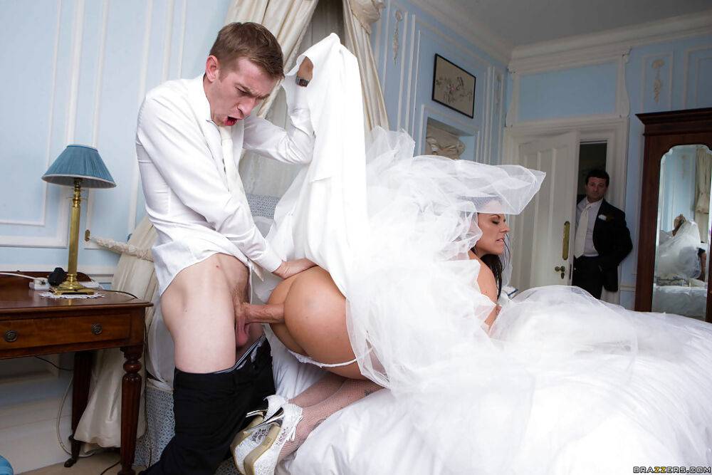 European MILF Simony Diamond taking anal sex in wedding dress from big cock | Photo: 1878729