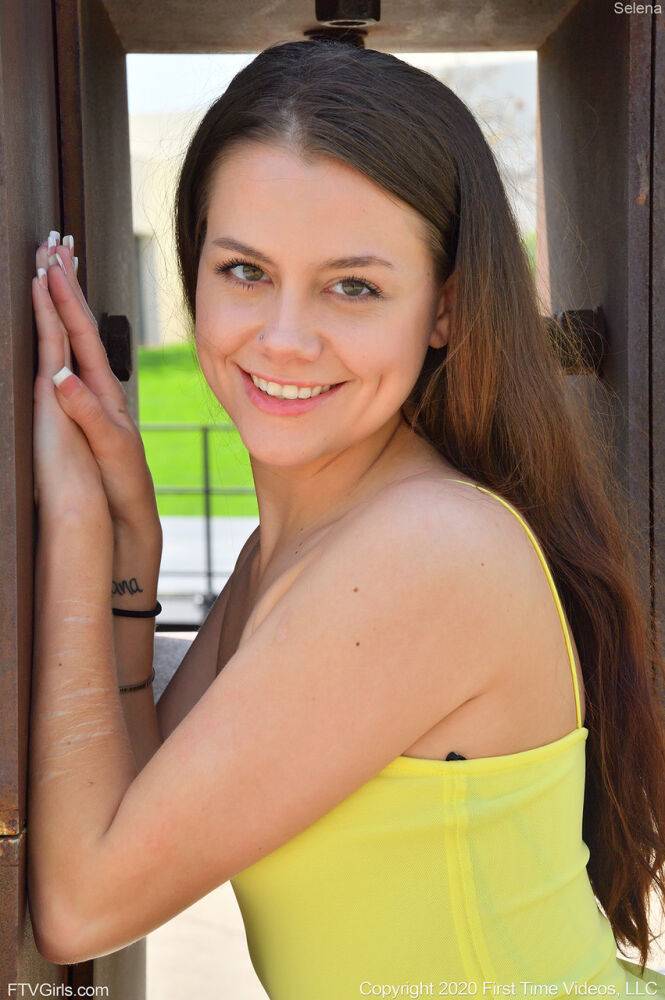 Sweet teen Selena fingers spreads her shaved pussy on a balcony with a view - #15