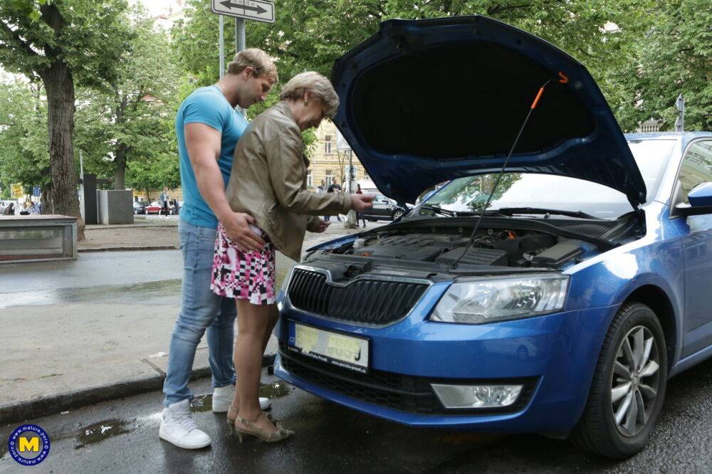 Horny mature woman enjoys a hunky mechanic's big cock when her car breaks down - #3