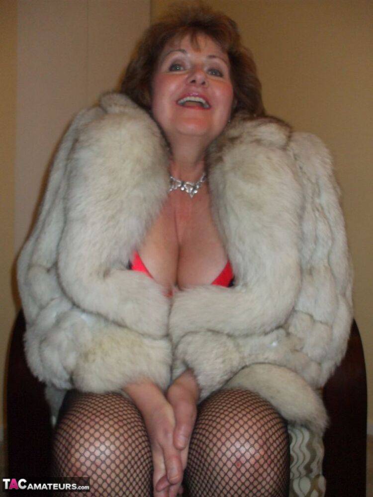 First timer Busty Bliss gives a POV blowjob in a fur coat and mesh hosiery - #13