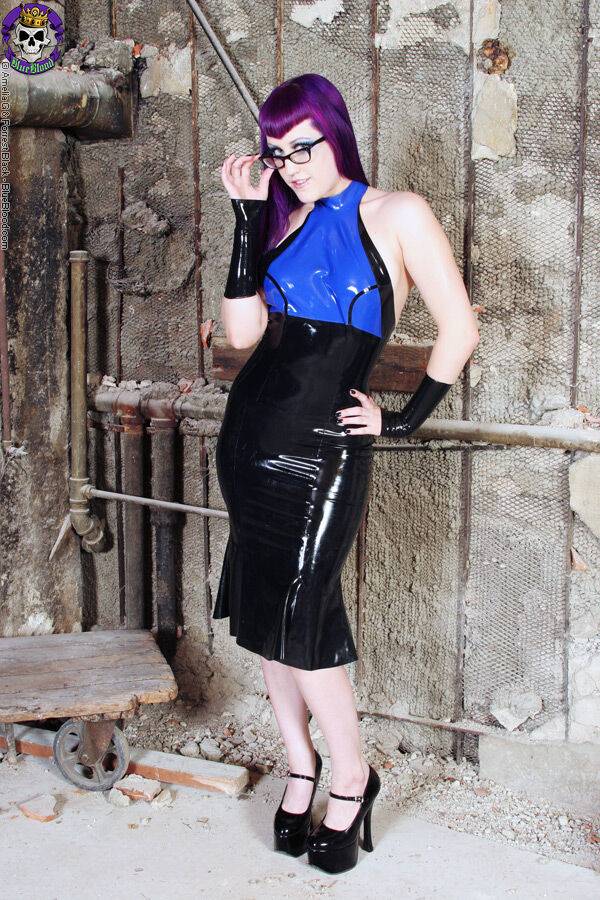 Alt girl Natalie Addams models latex clothing and ankle strap heels - #1