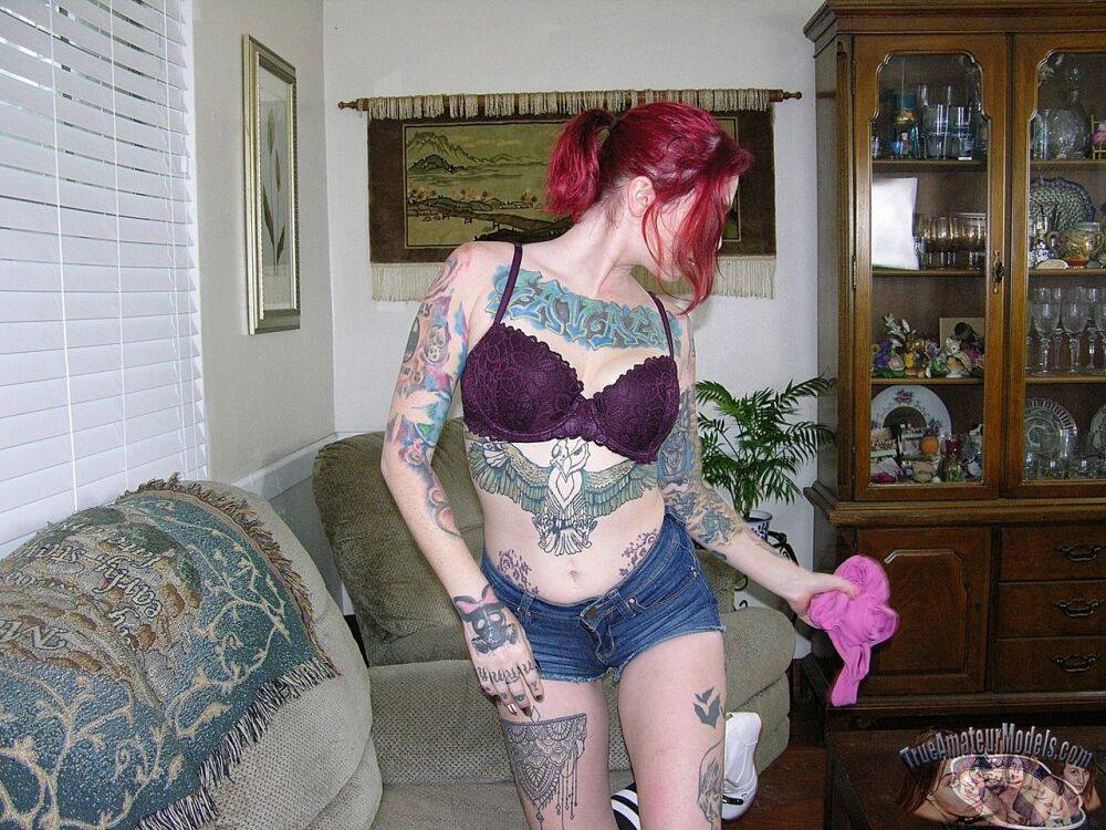 Tattooed redhead Lola takes off her glasses and clothes for her first nudes - #14