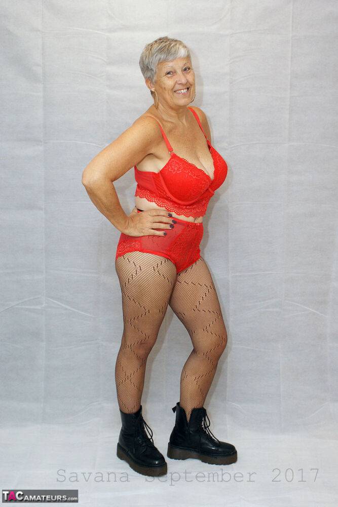 Old amateur Savana models red lingerie in pantyhose and black boots - #15