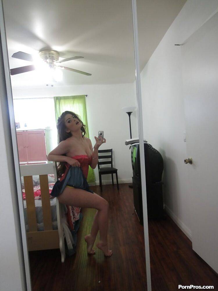 Loveable teen babe Faye Regan stripping and picturing herself - #2