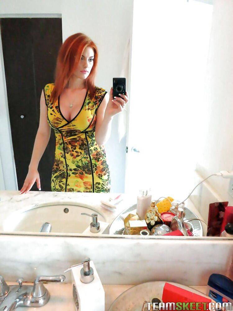 Amateur redhead girl Rainia Belle makes sexy, amusing self shots - #7