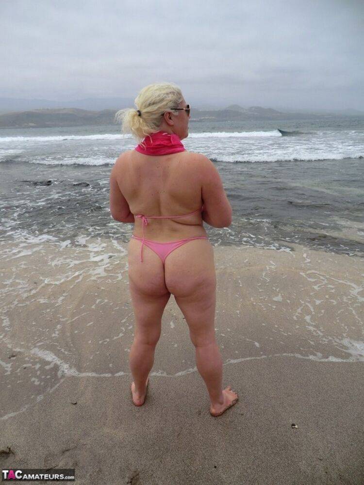 Older platinum blonde Barby exposes her plump body at the seaside - #10