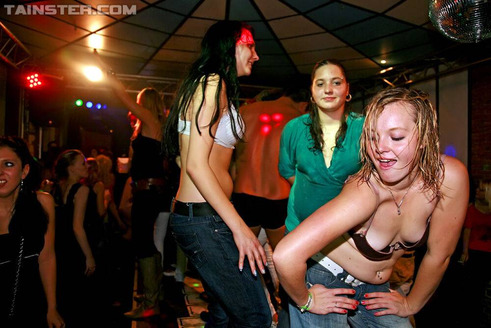 Cum starving amateur babes going wild at the drunk sex party - #9