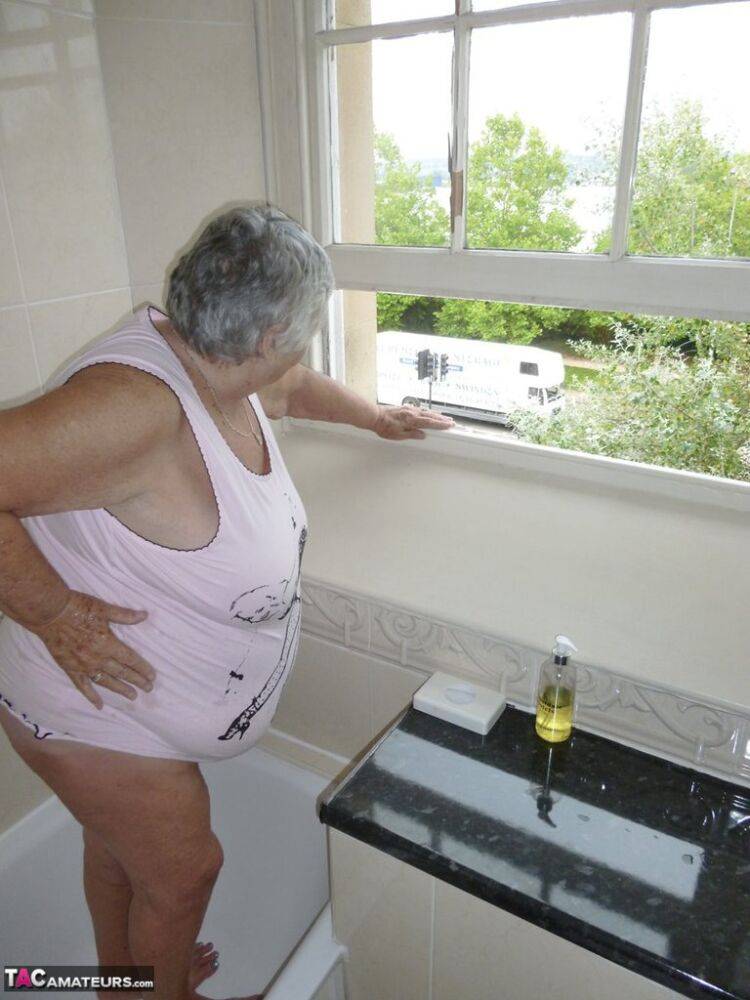 Old British fatty Grandma Libby gets naked while taking a bath - #12