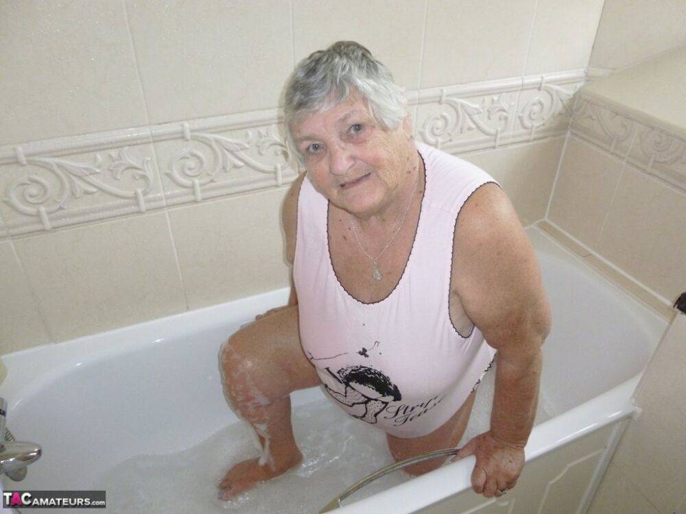 Old British fatty Grandma Libby gets naked while taking a bath - #16