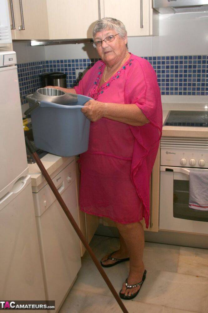 Fat UK nan Grandma Libby gets completely naked while cleaning her kitchen - #10