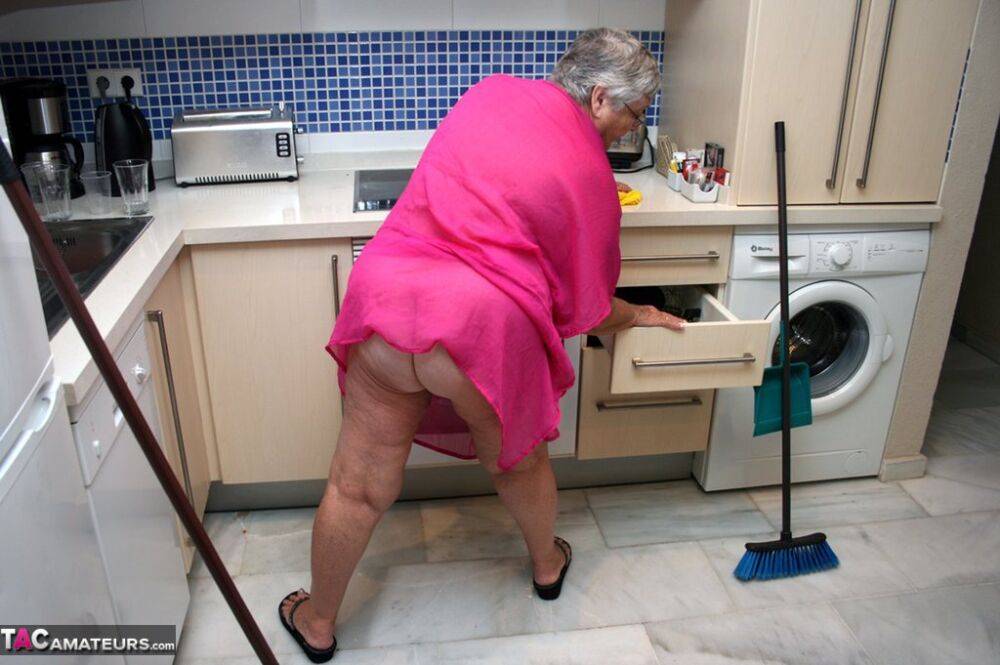 Fat UK nan Grandma Libby gets completely naked while cleaning her kitchen - #11