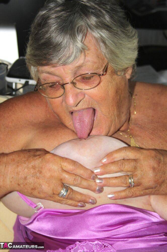 Fat UK nan Grandma Libby licks a nipple after loosing her large boobs - #8