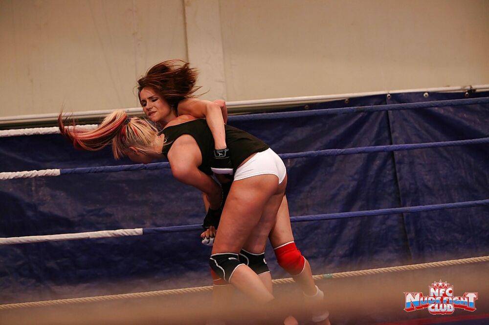 Sporty lesbian chicks have some non nude catfight fun in the ring - #15