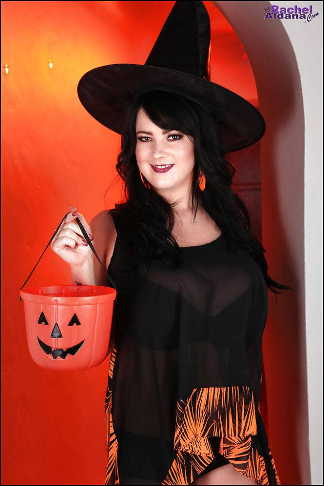 Halloween posing with an big tits brunette cutie Rachel Aldana - #10