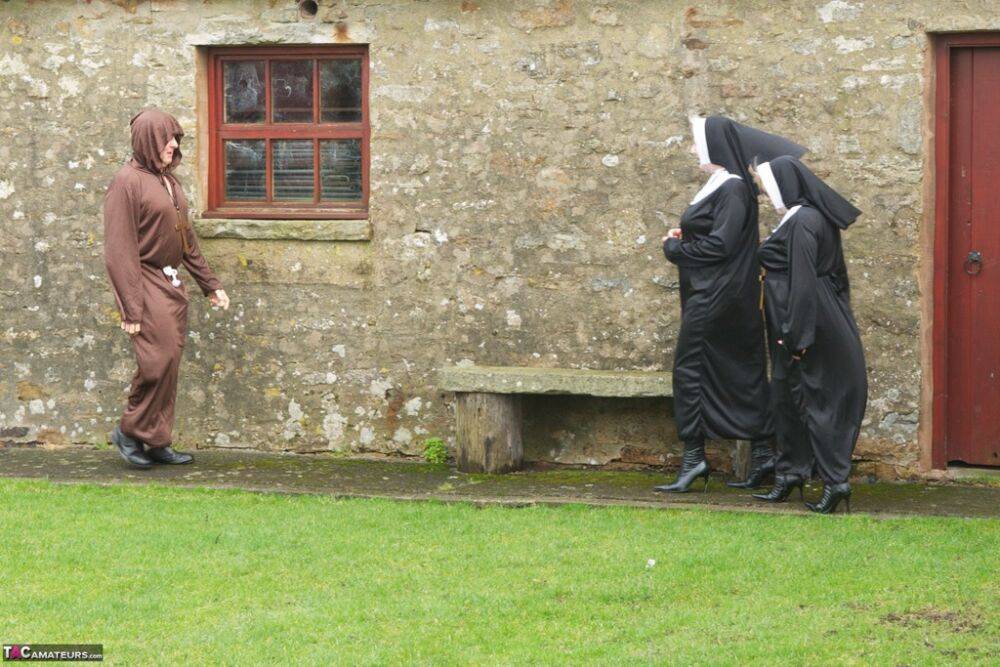 Naughty nun Speedy Bee and a Sister have a threesome with the Friar - #1