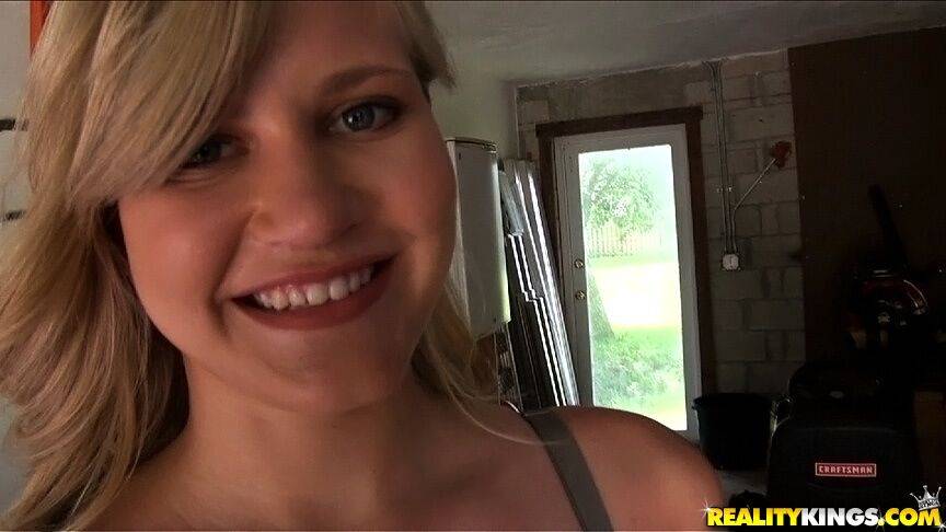 Blonde chick Roxy Lovette baring big natural tits while removing clothing - #9