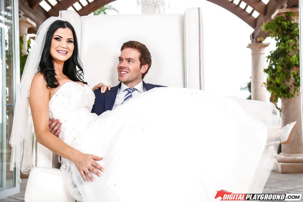 Big boobed European chick Jasmine Jae having sex on wedding night - #3