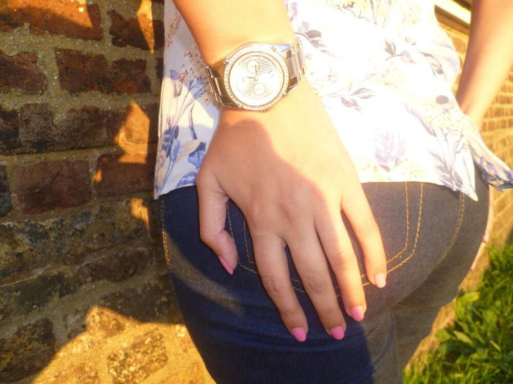 Girl next-door type Roxy shows off her new watch while outside her home - #4