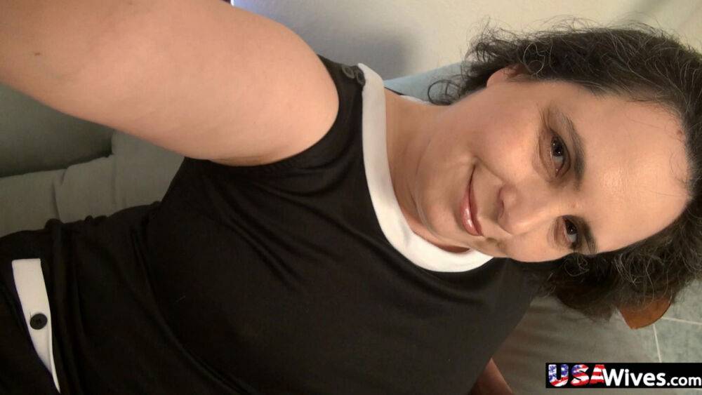 Busty curvy mature from usa pictured - #16