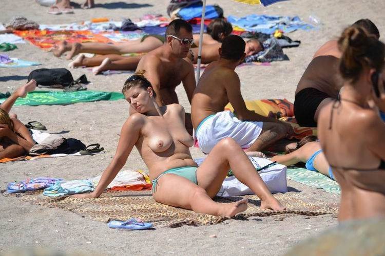 Busty ladies posing on the beach - #9