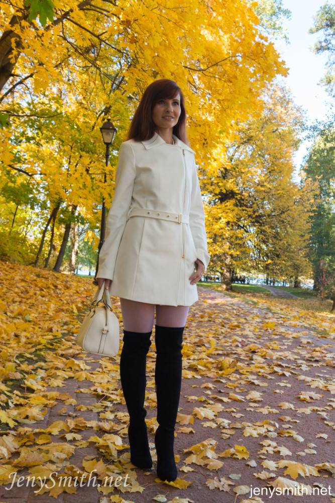 Beauty exhibitionist jeny smith on an autumn walk - #1