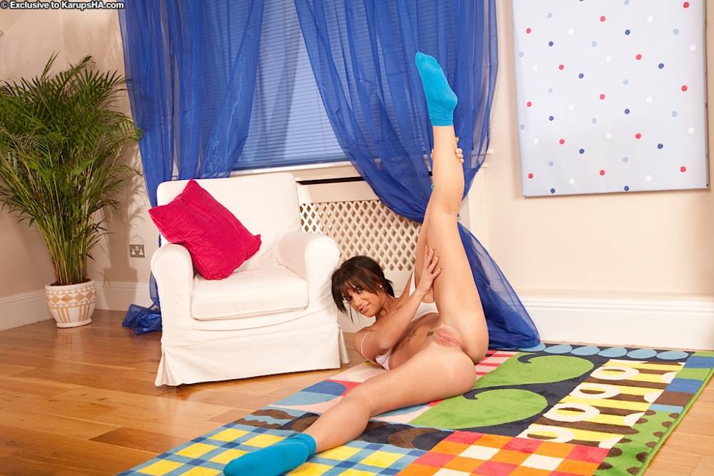 Flexible Babe In Socks Sarah Kay Takes Off Her White Top, Pink Shorts And Blue Panties - #16