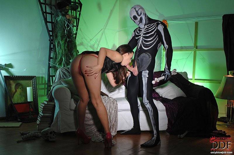 Brunette Tiffany Doll In Shoes And Panties Gets Face Fucked By Skeleton Man - #15