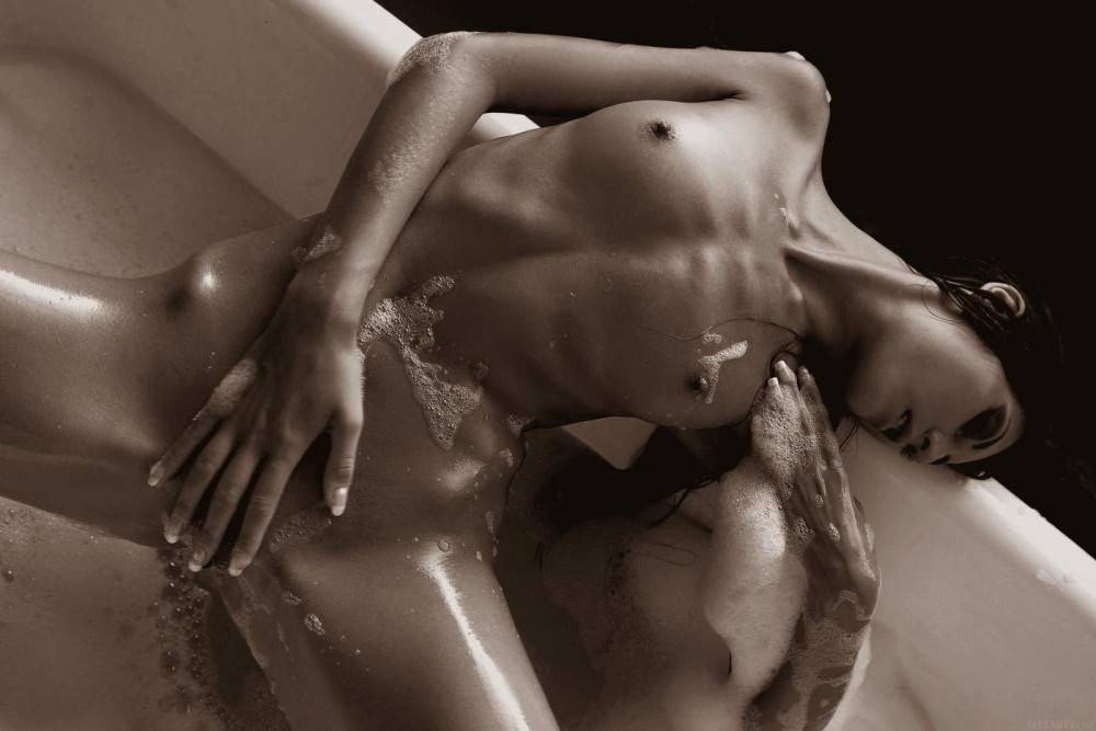 Perfect Babe Emilia Sky Takes A Sensual Bath Alone And Flaunts Her Absolutely Impeccable Body - #10