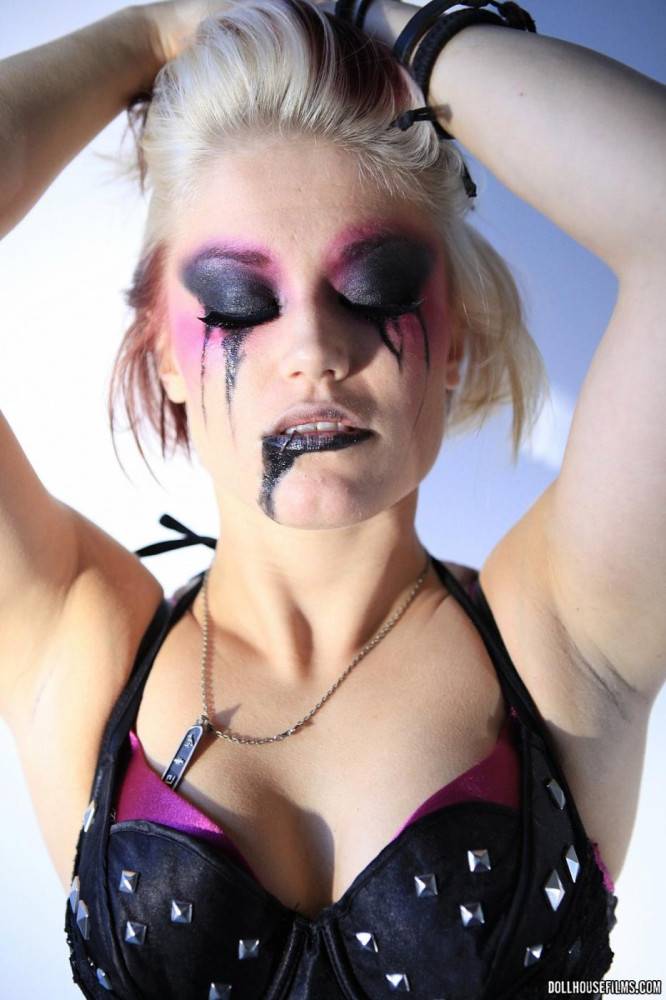 Hot Blonde Ash Hollywood Has A Fetish For Corpse Paint And Black Lingerie As Well As Posing. - #12