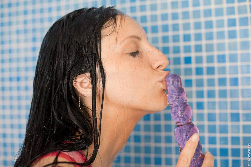 Hot Brunette Girl Paloma YLP Is In The Shower Filling The Shaved Pussy With Dildo Toy - #2