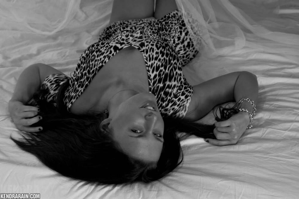 Real Black And White Masterpieces With The Erotic Half Naked Body Of Kendra Rain - #13