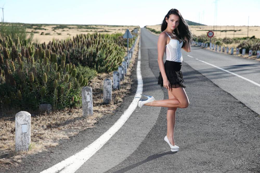 Beautiful And Naked Girl Standing By The Road? Itâ€™s Every Driverâ€™s Dream! This Is Another Of The Photosets We Took During Our Trip To Madeira, Enjoy! - #1