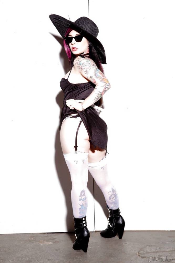 Excellent american dark hair cutie Joanna Angel showing her ass - #1