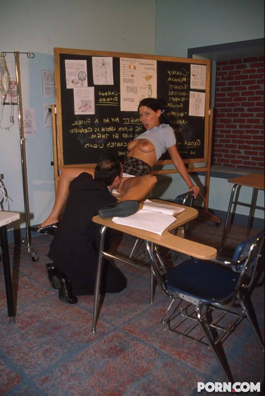 Big Titted Schoolgirl Haley Page With Shaved Snatch Gets Boned In The Classroom - #13