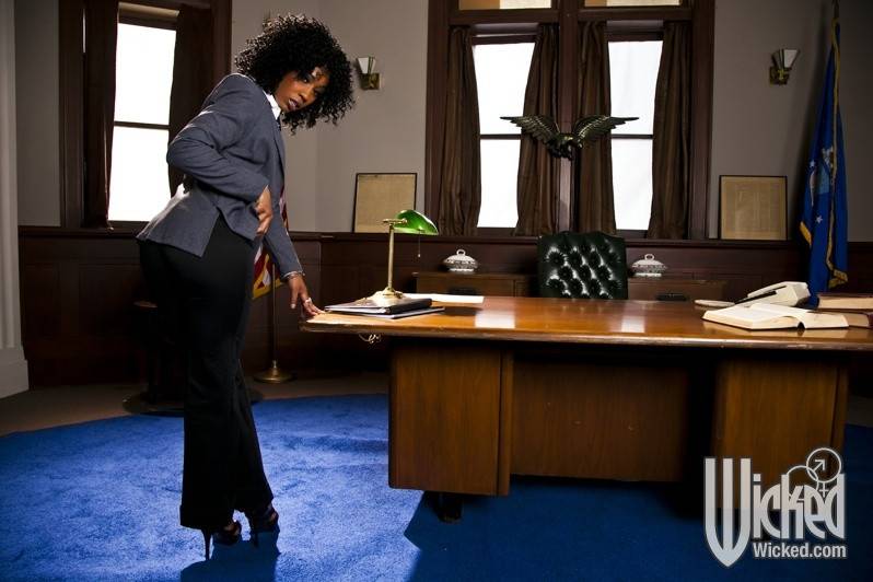 Excellent american bombshell Misty Stone denudes tiny tits and bald pussy in office - #2