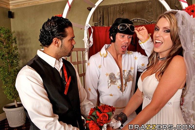 Busty Bride Courtney Cummz Gives Blowjob To Fake Elvis And Gets Heavily Banged - #6