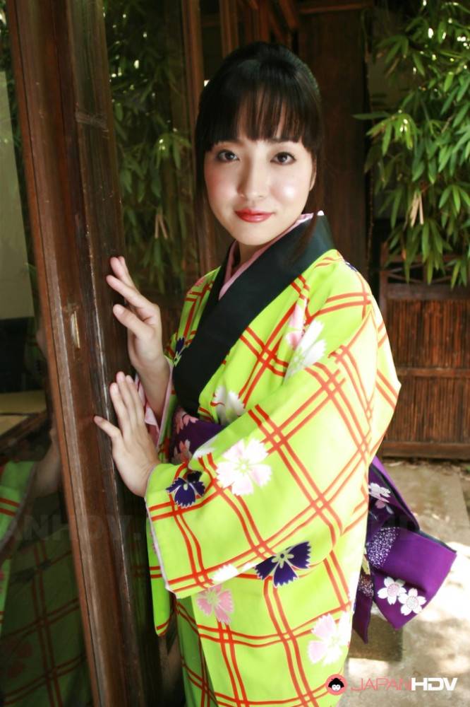 Japanese girls in yellow kimono shown her hairy twat - #2