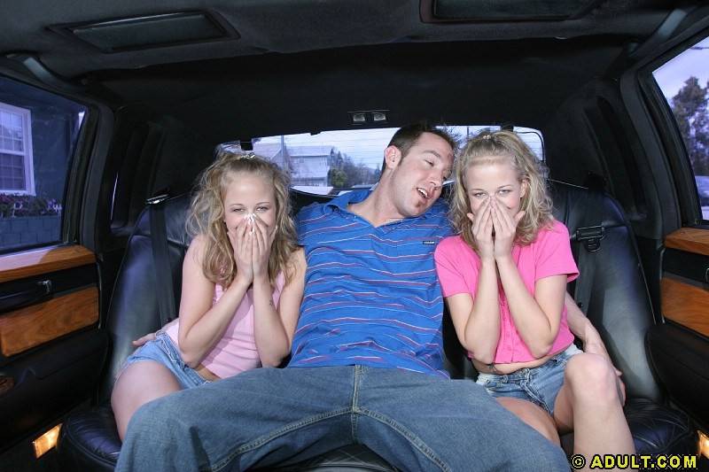 Lusty teenies give a proper sandwich blowjob on the back seat - #3