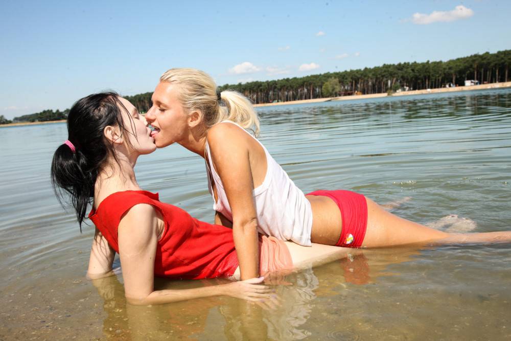 Sara F And Timea Bella Pleasuring Each Other On The Beach - #4