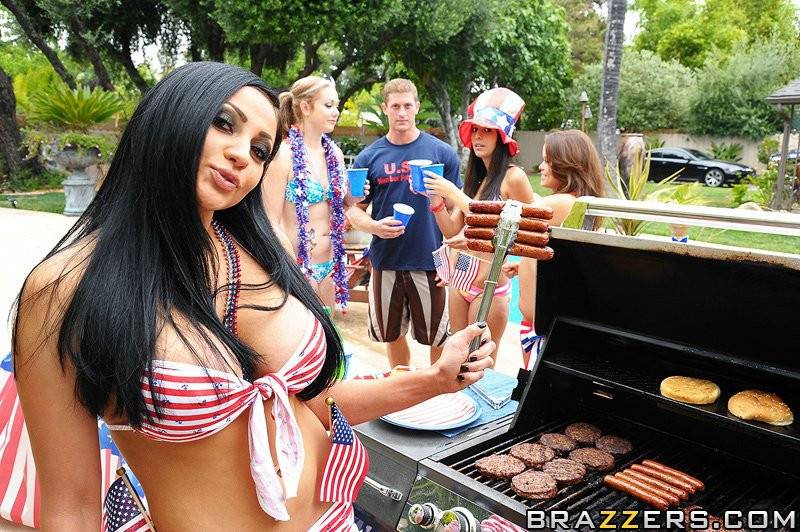 Big Breasted Patriotic Pornstar Audrey Bitoni Gets Slam Fucked At The Poolside - #10