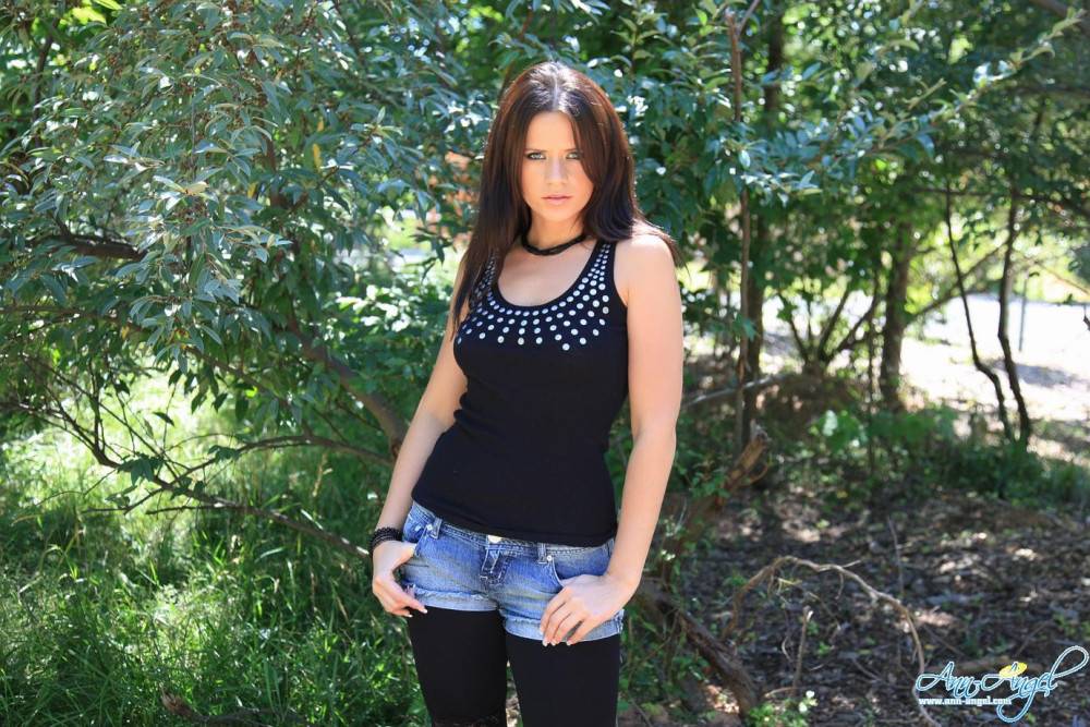 Alluring Brunette Ann Angel In Ultra Stylish Black Denim Shorts Poses In Nature - #9