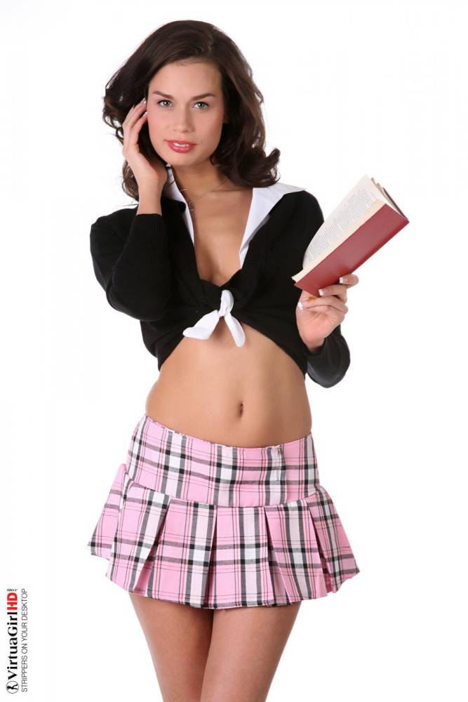 Stunning Brunette Princess Mayline Nubiles Loves To Look Like A Schoolgirl. - #1