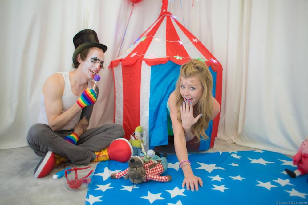Creepy Ass Clown's Perverted Circus - #7